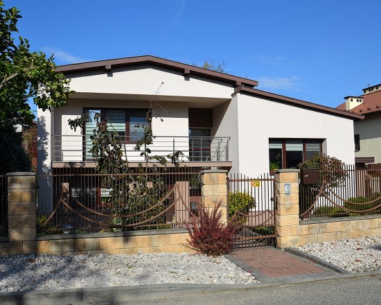 Dom  na sprzedaż Tarnów, Zabłocie, Lotnicza, 6 pokoi, 220.00m², oferta LOK-DS-1919